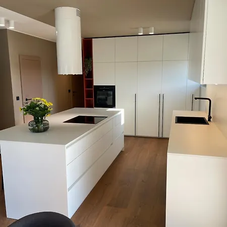 Lanina Estate *