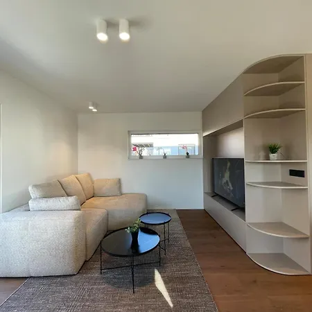 Lanina Estate Holiday home